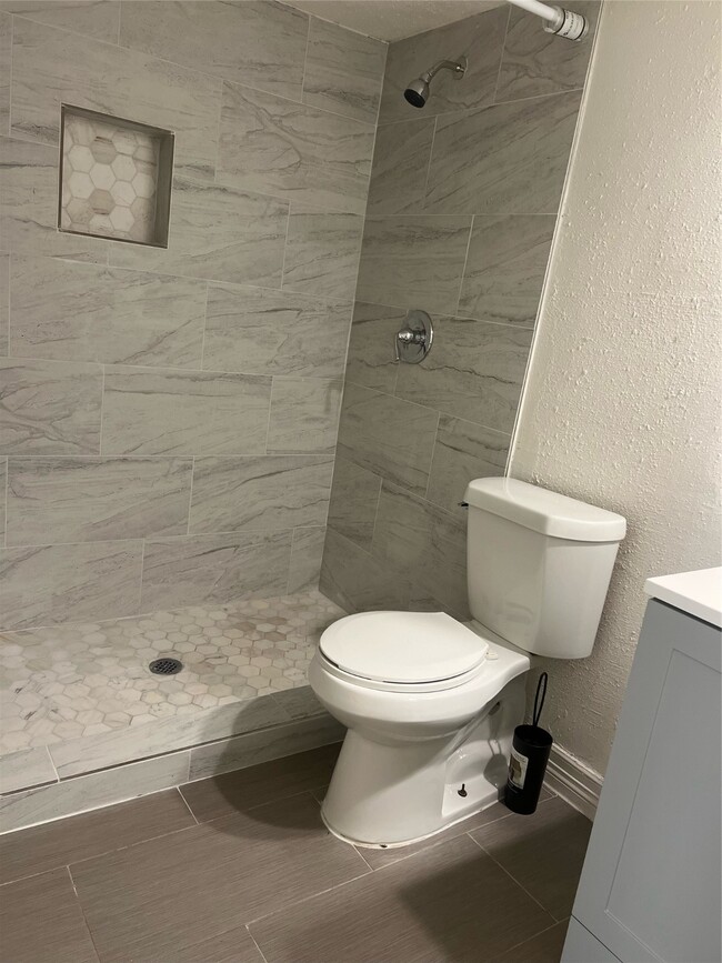 Photo - 5929 Queensloch Dr Unit 128