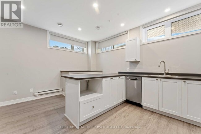 Photo - 280 Lévis Ave Unité B