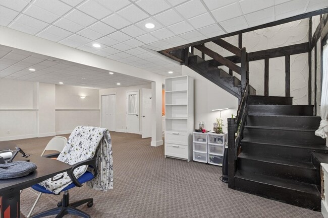 Photo - 178 Exeter Rd