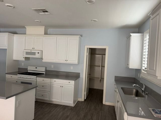 11448 Michelle Ln