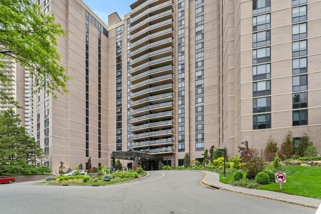 Photo - 1512 Palisade Ave Unit 18J