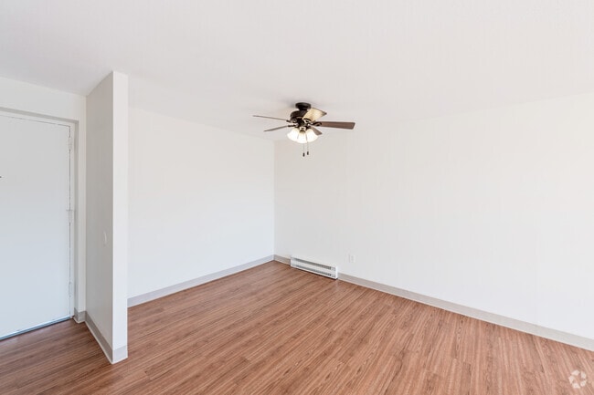 1 BR, 1 BA