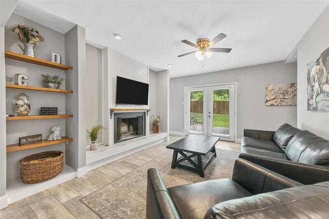 Photo - 6209 Calmont Ave