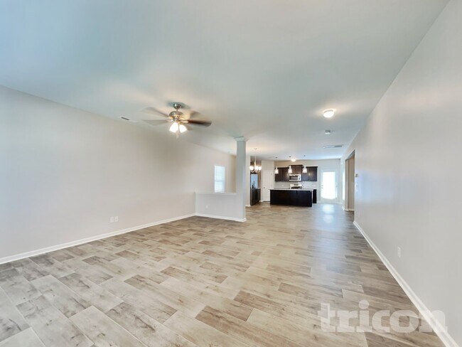 Photo - 635 Spencer Ln