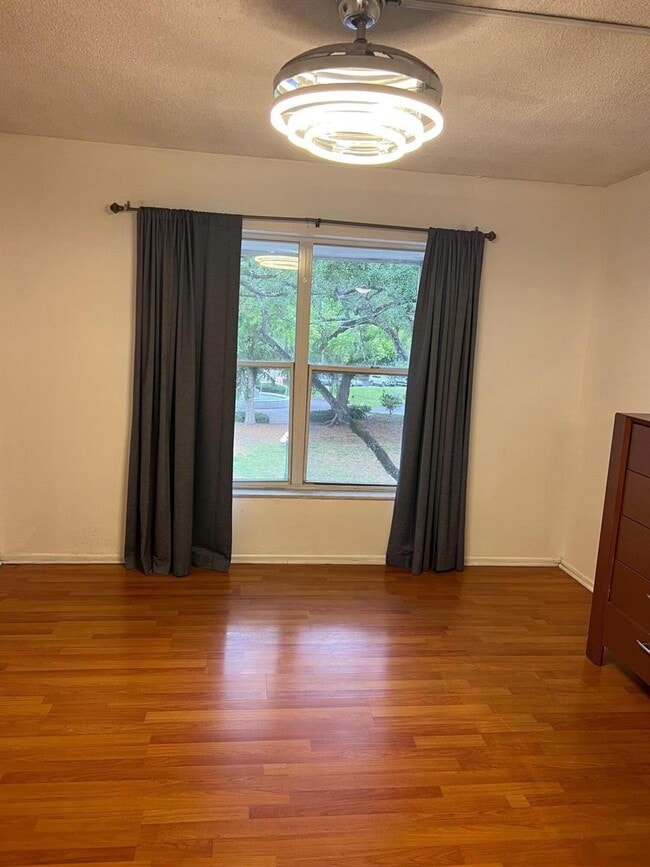 Photo - 3660 Inverrary Dr Unit 3C