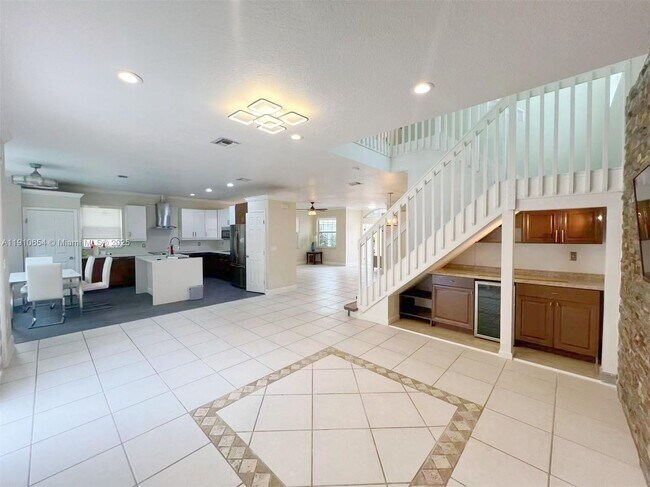 Photo - 15868 NW 4th St