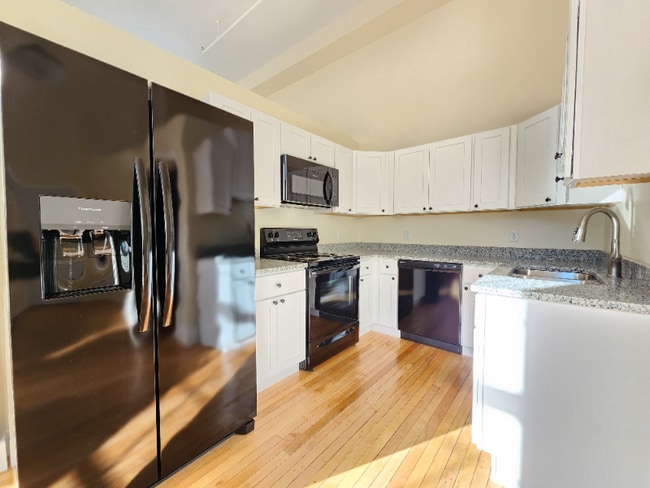 Photo - 21 Jefferson St Unit 11