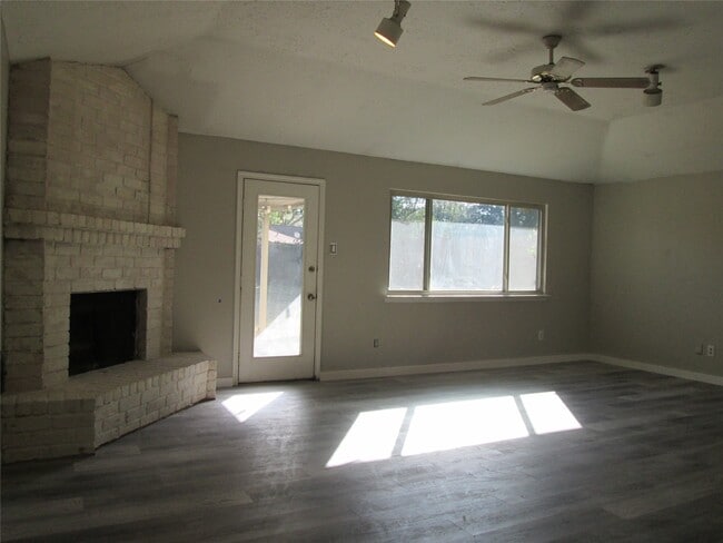 Photo - 2506 Portland Dr