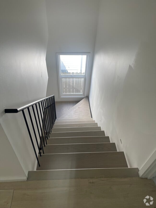 Building Photo - 1517 S Alabama St Rental