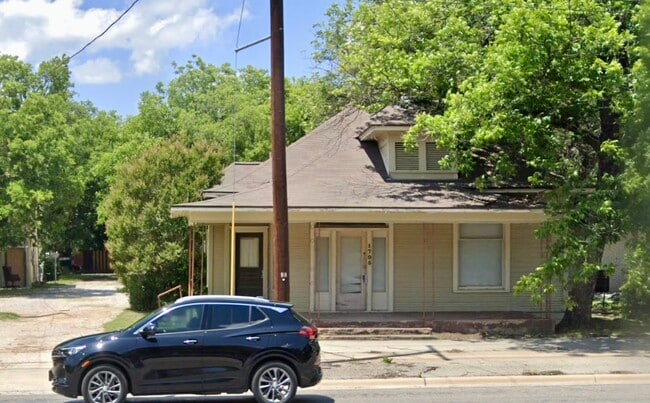 Building Photo - 1705 Austin Ave Unit A