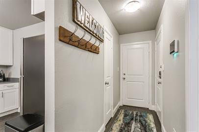 Photo - 825 Juno Ln