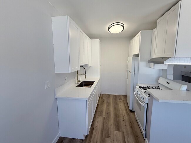 Photo - 1223 N Kingsley Dr Unidad Kingsley APT
