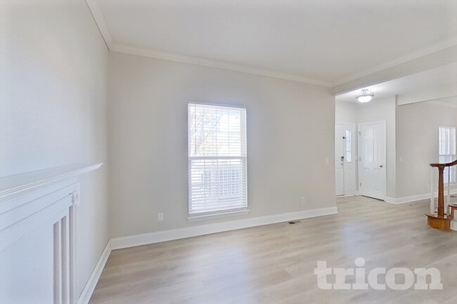 Photo - 2924 Kettering Dr