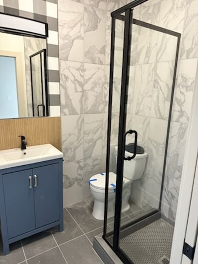 Photo - 1114 W Grand Ave Unit 2