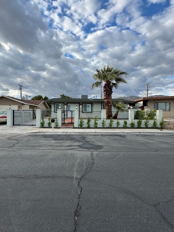 Building Photo - 66384 First Street Rental