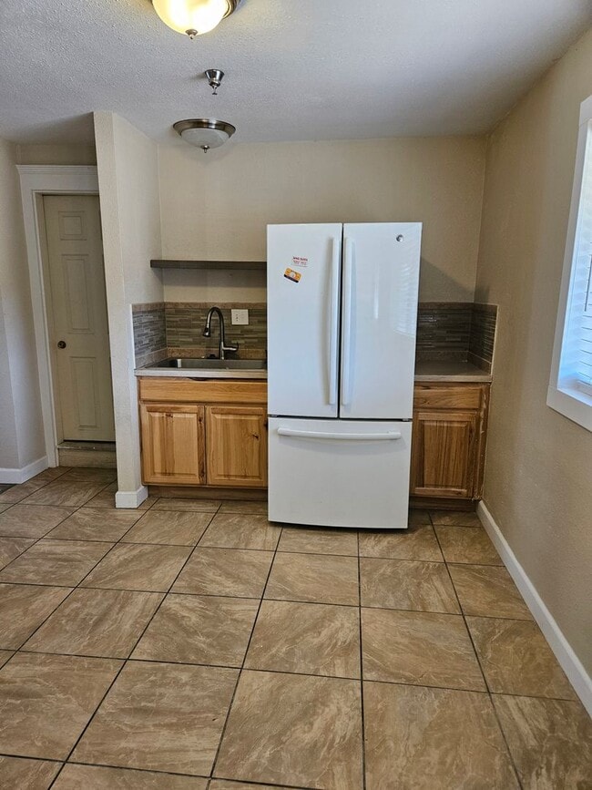 Photo - KM1605 Unit 2