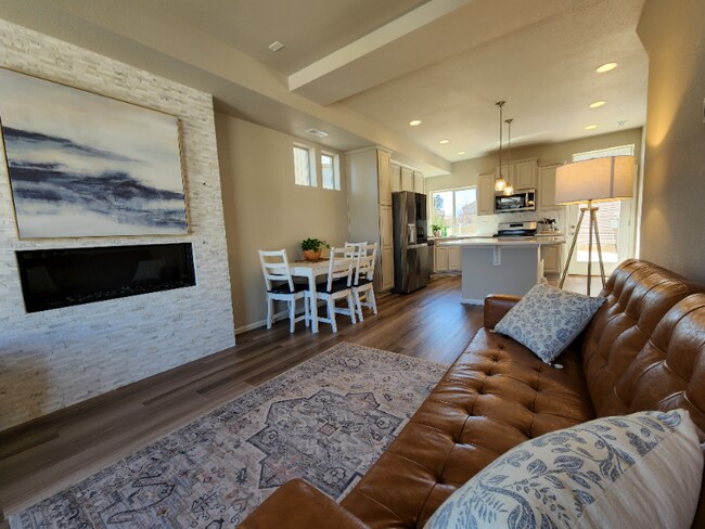 Photo - 7046 Silvergrass Dr