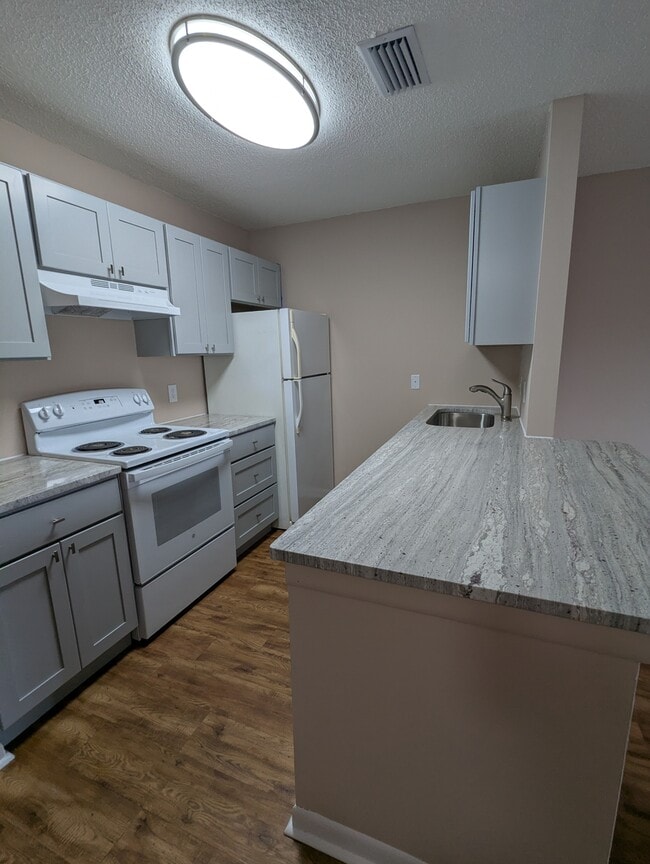 Photo - 6840 Blue Heron Blvd