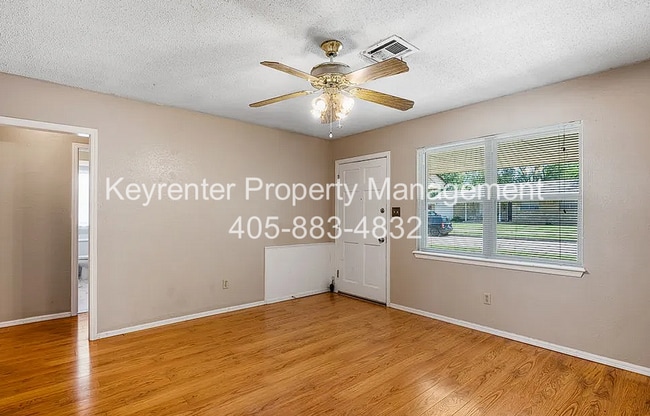 Photo - Spacious 3BD, 2BTH Home Right off 12th AVE Minutes from the highway and 5 Minutes from OU Campus!