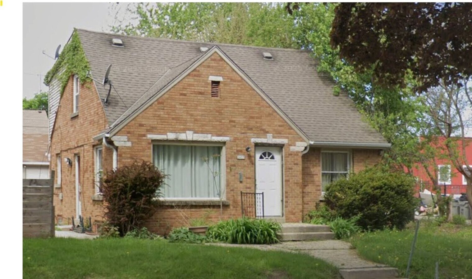 HUGE REDONE 4BR 2BA SINGLE FAMILY - HUGE REDONE 4BR 2BA SINGLE FAMILY