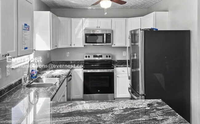 Photo - 3 Bed, 2 Bath Home with Garage / Pet-Friendly / Available Now!