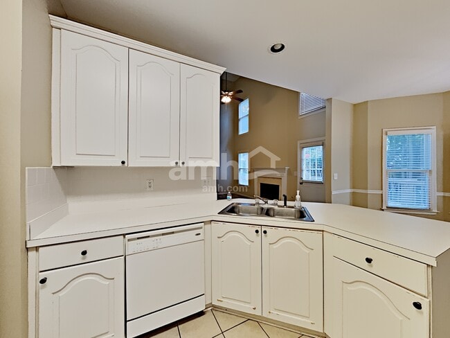 Photo - 3305 Maple Terrace Dr