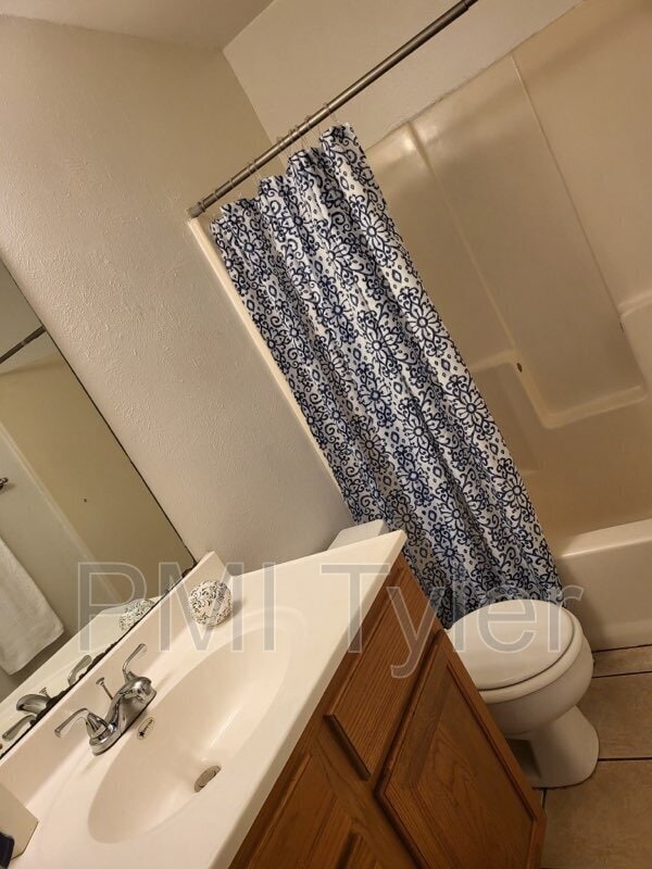 Photo - 16124 Shoshone Dr