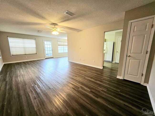 Photo - 3331 Two Sisters Wy