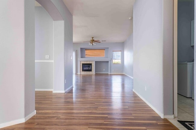 Photo - 10530 Santerno St