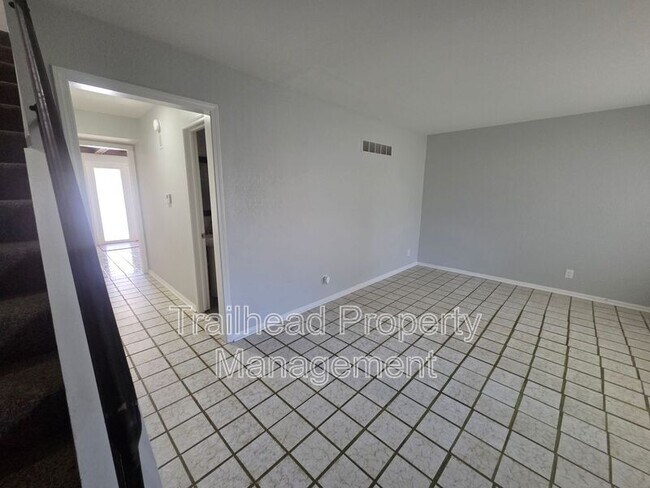 6238 E 129 St
