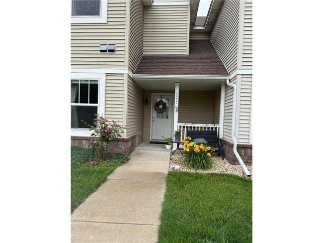 Photo - 12117 Yancy St NE