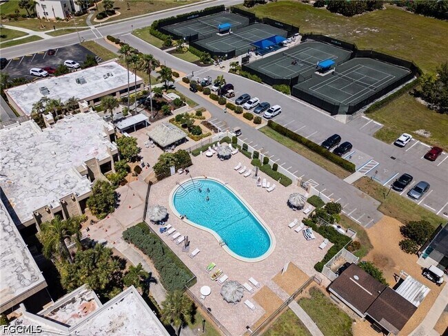 Photo - 1724 Pine Valley Dr Unit 204