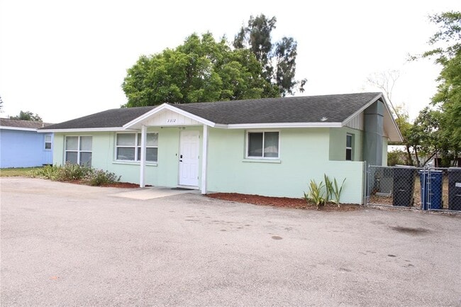 Photo - 3312 26th St W