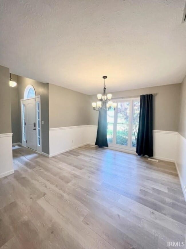 8933 Shadow Ridge Dr