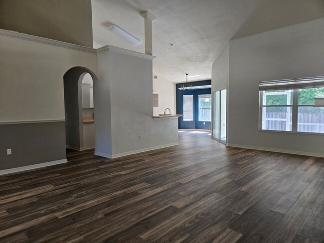 Photo - Spacious 4-bedroom, 2-bath home located in Portofino community