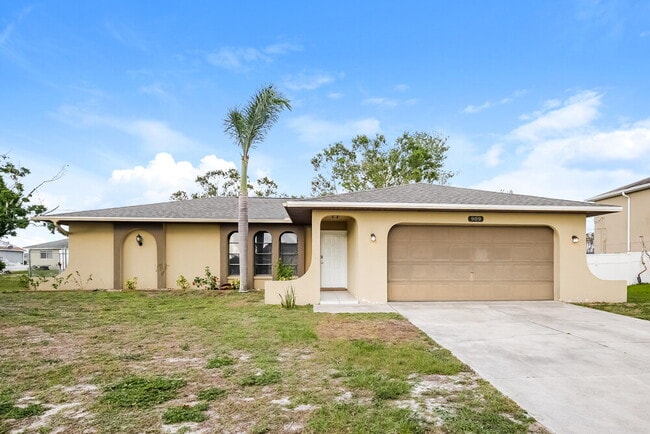 Building Photo - 909 SW 9th Ave