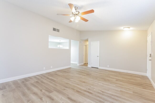 Photo - 3944 Grapefruit Cir