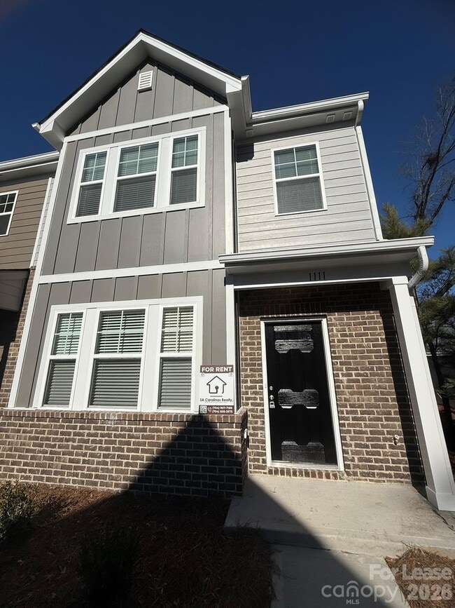 Photo - 1111 Bartholdi Dr