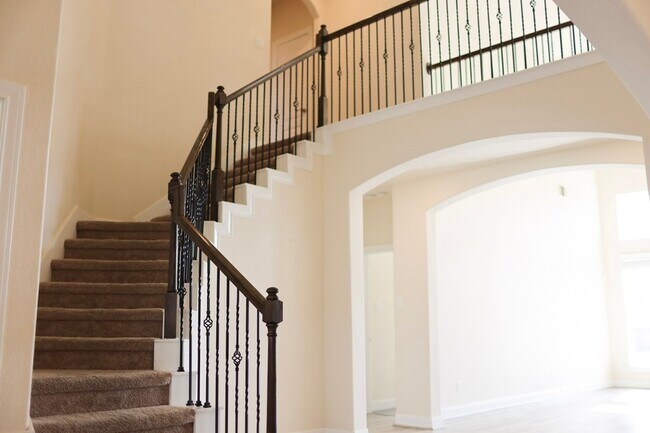 Photo - 1236 Laurel Lp