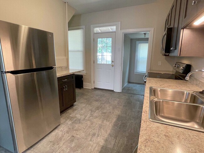 Photo - 113-115 E Main Street Unidad 113 E. Main