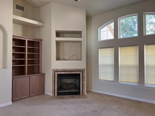 Photo - 1046 Lords Ct