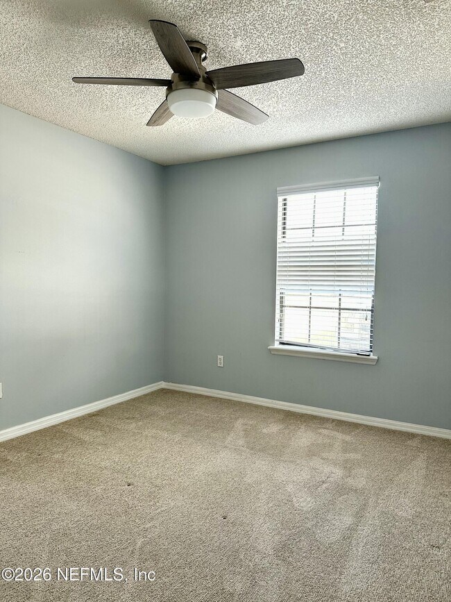 Photo - 341 Redwood Ln