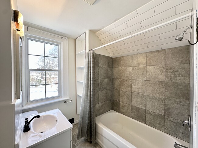 Photo - Adelaide St South - Lindsay