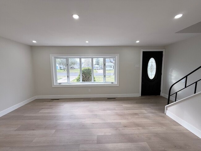 Photo - 315 Park Ave