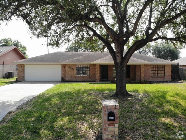 Building Photo - 2322 Hackberry Ave Rental