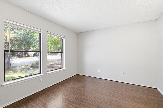 Photo - 7900 Rosenberry Dr