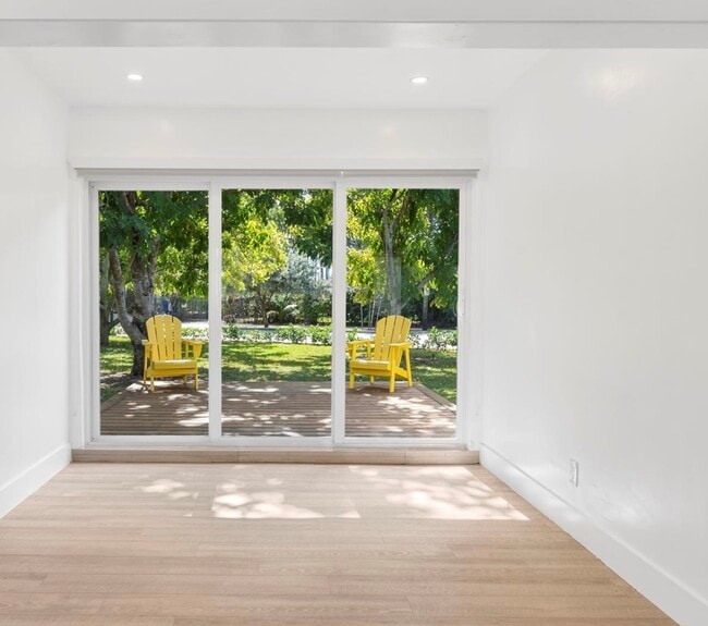 Photo - 810 NW 7th St