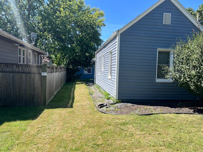 Photo - 1316 N Riley Ave