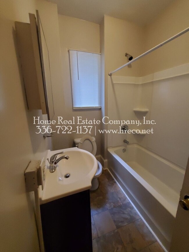 Photo - 115 S Spruce St Unit 3