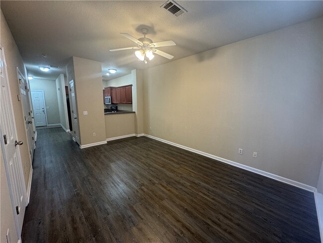 611 W Grove Ave